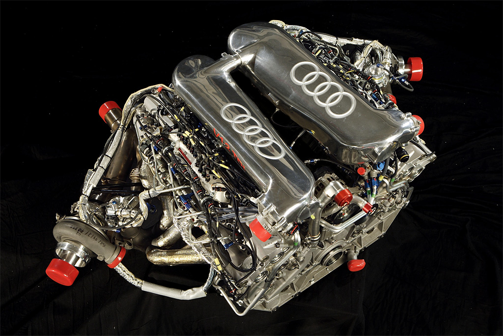 V12 TDI motoren som Audi udviklede til R10 TDI, leverede 650 hk
(Foto: Audi)